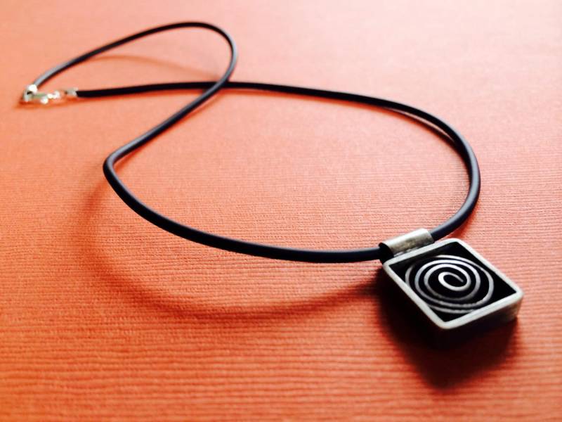 Spirale Quadratisch | Kleine Sterling Silber Anhänger Spirale Quadratisch | Kleine Sterling Silber Anhänger von threegracesdesigns