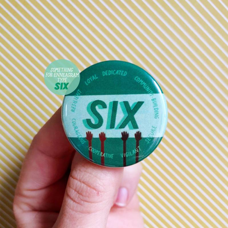 Enneagramm Sechs Button | Ermutigung Geschenk Selbstliebe Selbstpflege Achtsamkeit Enneagramm Sechs Button | Ermutigung Geschenk Selbstliebe Selbstpflege Achtsamkeit von threeletterbirds