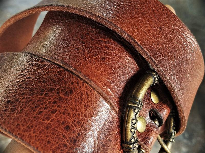 Besondere Tolles Detail in Diesem Hide Handgefertigte Individuelle Hose Gürtel Breit Unisex Handarbeit Unikat von thyConstantine