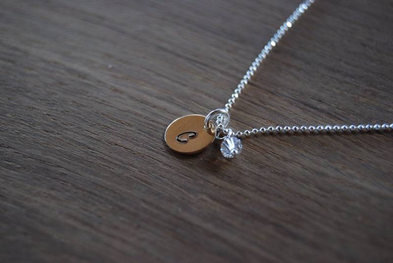 Goldkette Mit Initial Und Geburtsstein Goldkette Mit Initial Und Geburtsstein von tianam