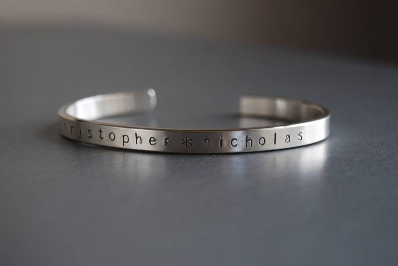 Personalisierte Skinny Cuff Armband Personalisierte Skinny Cuff Armband von tianam