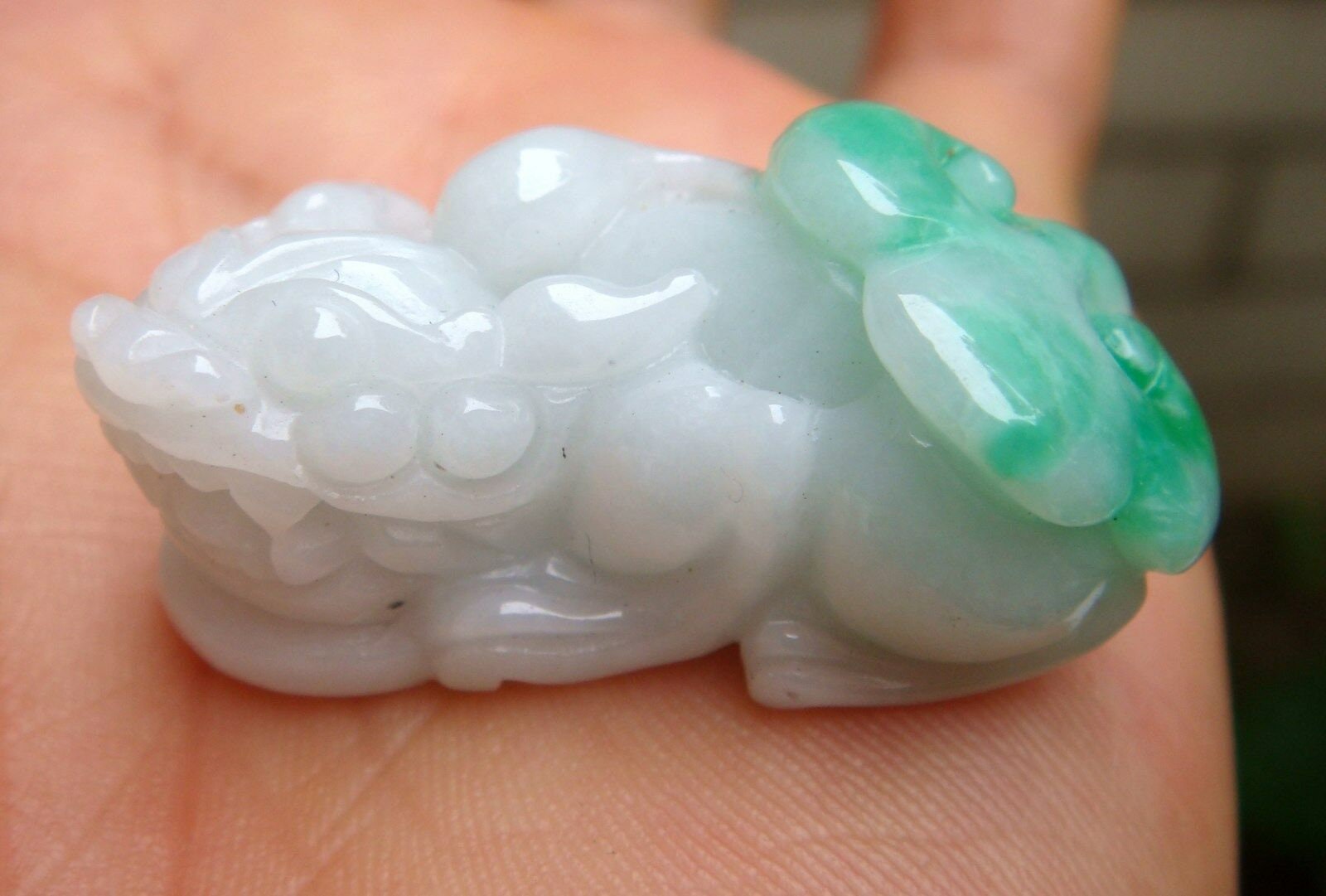 35 Mm Zertifiziert 100% Natürlich Unbehandelt Grad A Grün Weiße Farbe Jadeit Handgefertigte Geschnitzte 3D Pixiu Münze Ruyi Halsketten-Anhänger 968 von tiantianjadeite