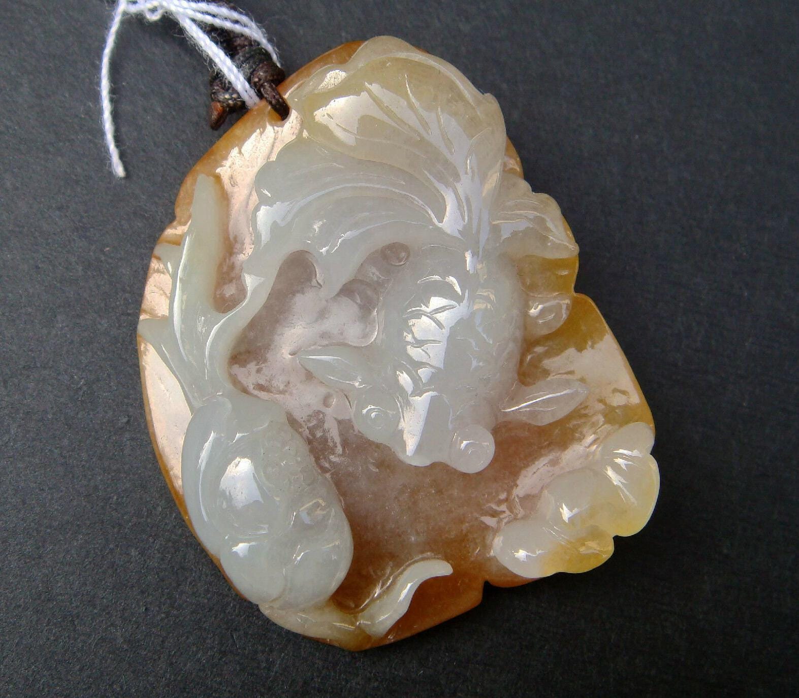 40 Mm Zertifizierte 100% Natürliche Unbehandelte Klasse A Typ Icy Jadeit Geschnitzte Fisch Lotus Blatt Wurzel Ruyi Anhänger Genstone von tiantianjadeite