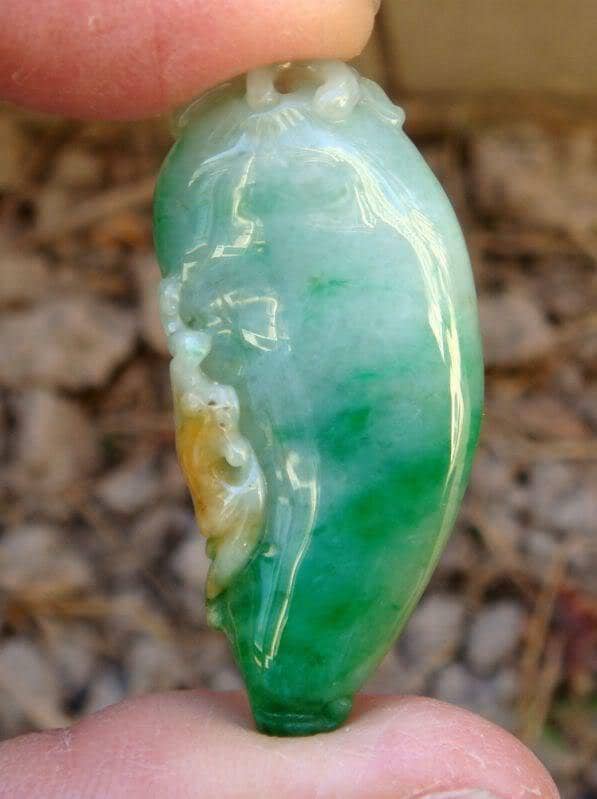 45 Mm 100% Natürliche Unbehandelte Klasse A | Typ A 3 Farbe Smaragd Jadeit Geschnitzte 3D Pfirsich & Fledermaus Anhänger Halskette von tiantianjadeite