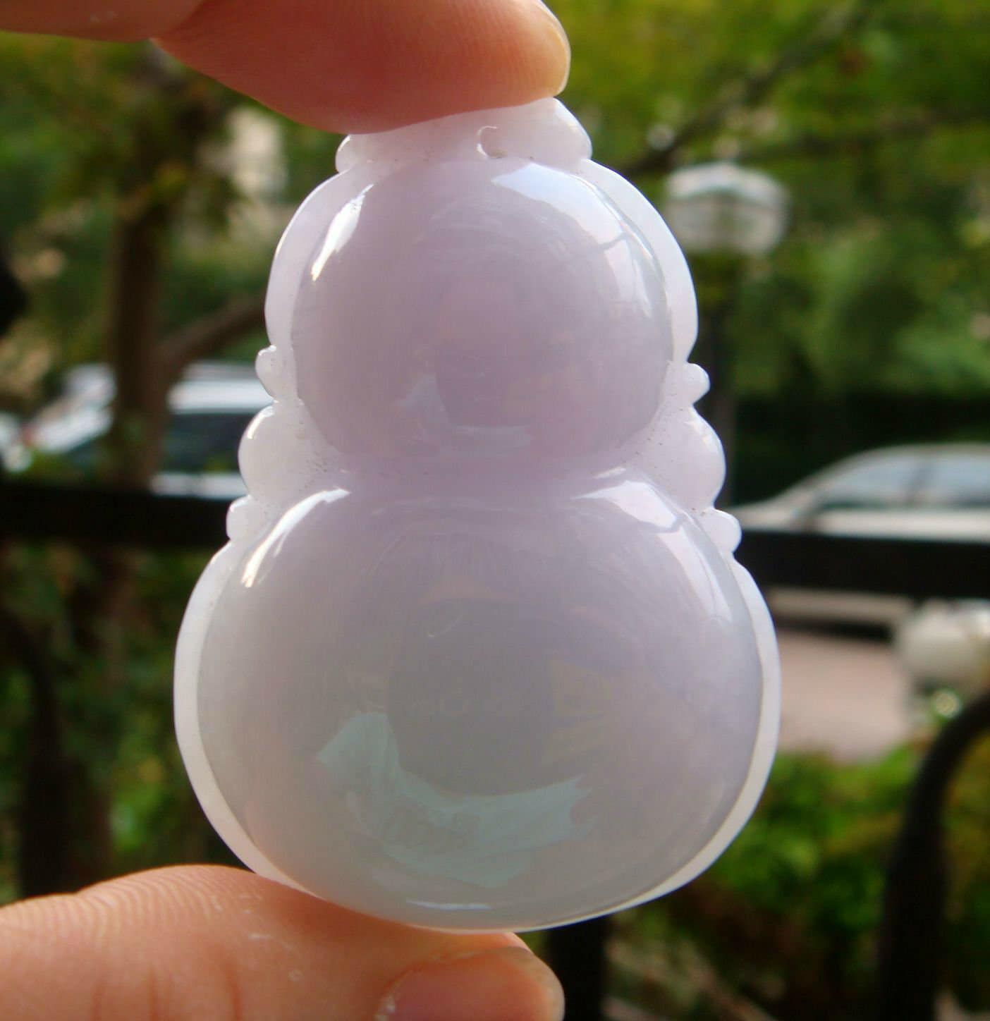 50 Mm Zertifizierte Natürliche Unbehandelte Klasse A Hellgrüne Lavendel Jadeit Handgefertigte Geschnitzte 3D Kalebasse Anhänger Genstone von tiantianjadeite