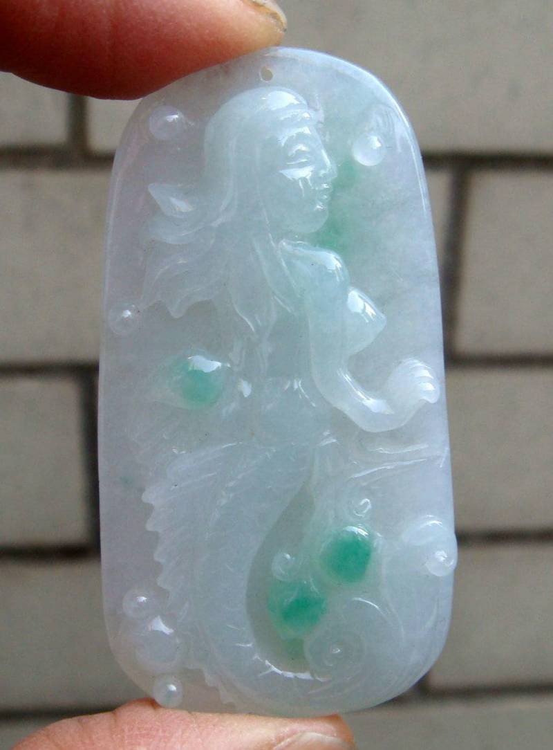 53 Mm 100% Natürliche Unbehandelte Klasse A Typ Grün Weiß Eisige Jadeit Handgefertigte Geschnitzte Meerjungfrau/Sea-Mai 美庺鱼 Anhänger Halskette von tiantianjadeite