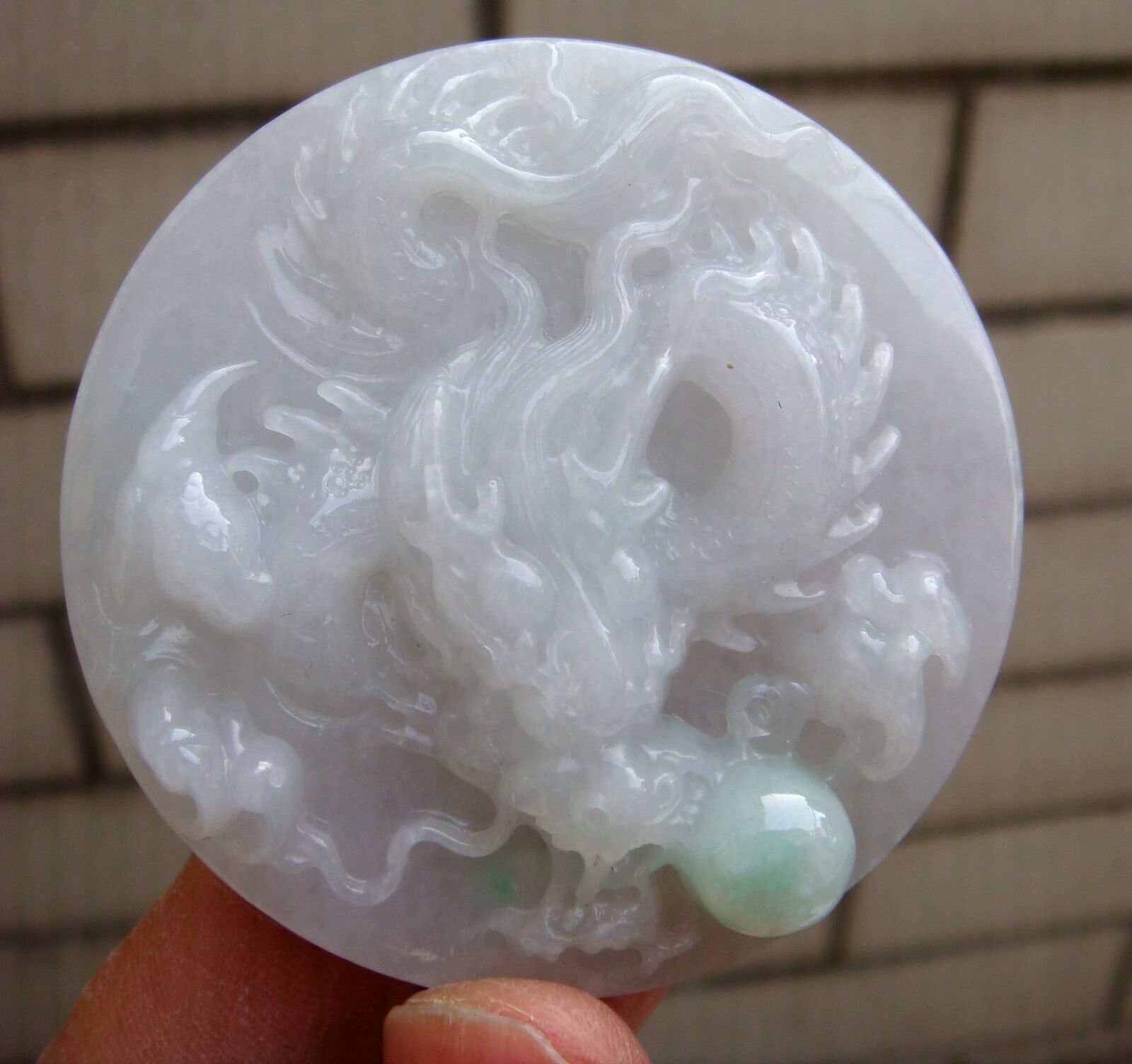 55 Mm Zertifiziert 100% Natürlich, Unbehandelt Klasse A Grün Weiß Eisigen Jadeit Handgeschnitzte Drachen Spucken Perlen Anhänger Edelstein 6407 von tiantianjadeite