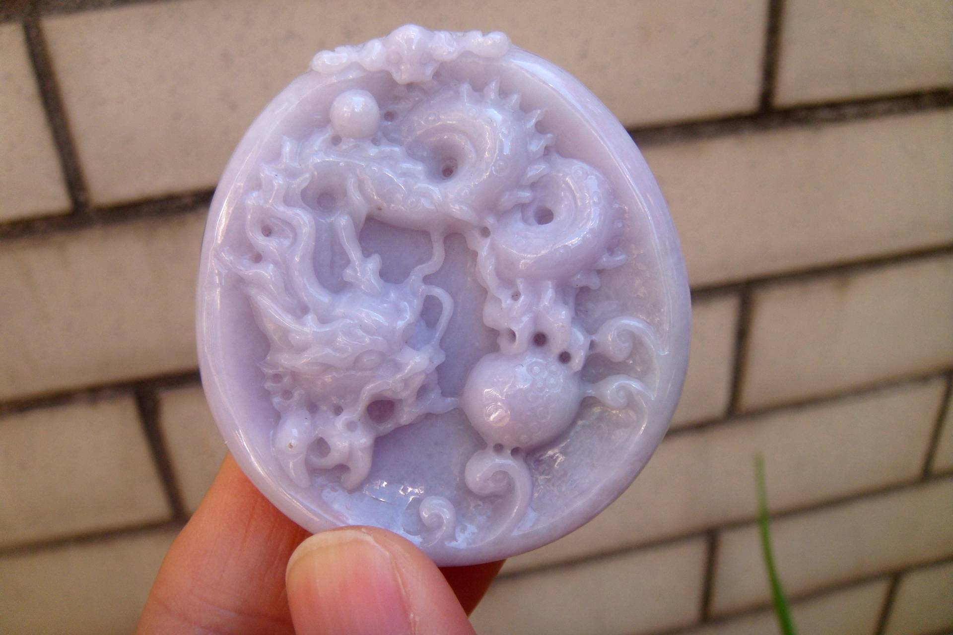 55 Mm Zertifizierte 100% Natürliche Unbehandelte Klasse A Typ Helle Lavendel Grüne Jadeit Handgefertigte Geschnitzte Drachenspucken Perle Bat von tiantianjadeite