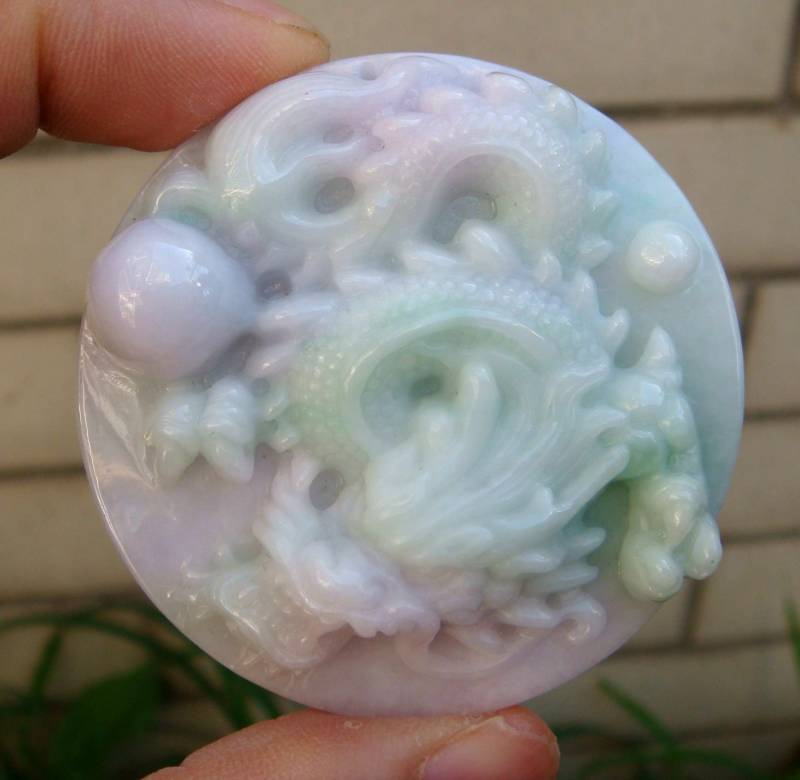 56 Mm Zertifiziert 100% Natürlich Unbehandelt Grad A Typ Hellgrüner Lavendel | Do Dosing Jadeit/Smaragd Handgefertigte Geschnitzte Drachen Ruyi von tiantianjadeite
