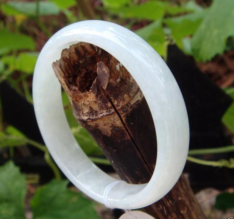 57 Mm | 2.24 " Armreif 100% Natürlicher Unbehandelter Grad A Eisiger Durchscheinender Jadeit D-Förmiger Armreif-Edelstein No.49." von tiantianjadeite