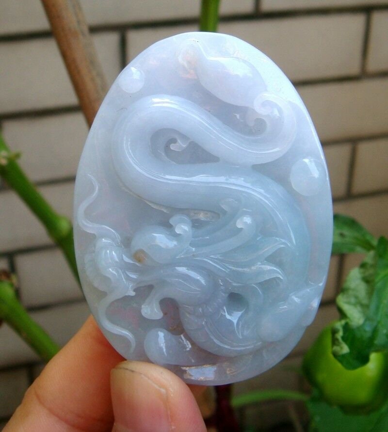 65 Mm Zertifizierte Natürliche Unbehandelte Klasse A Typ Hellgrüner Lavendel Icy Jadeit Handgefertigte Geschnitzte Ruyi Dragon ® Schmuck Anhänger von tiantianjadeite