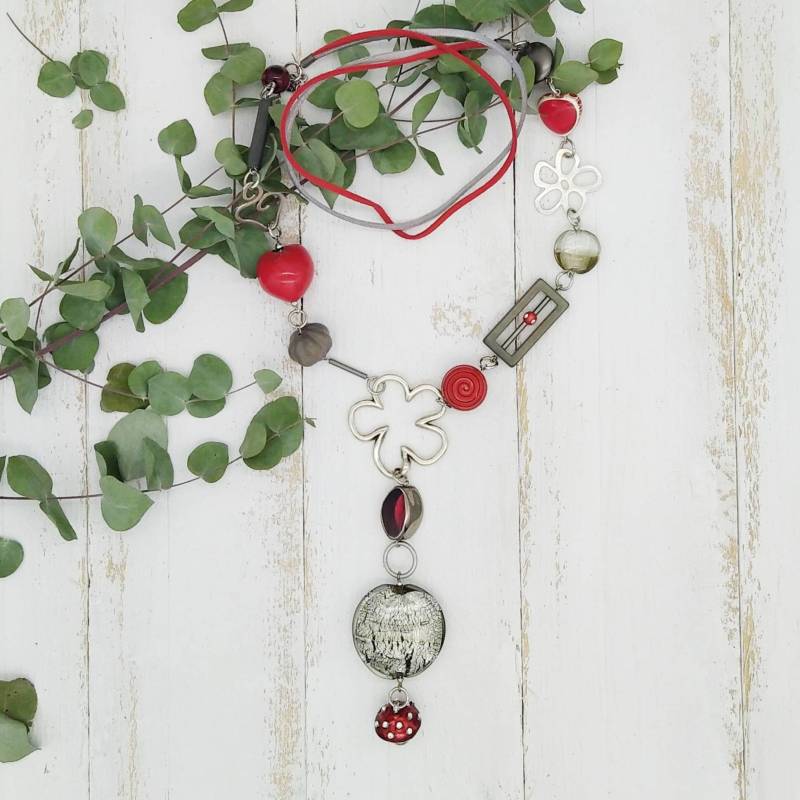 Lange Kette in Rot Grau Mit Glückspilz von tickodesign