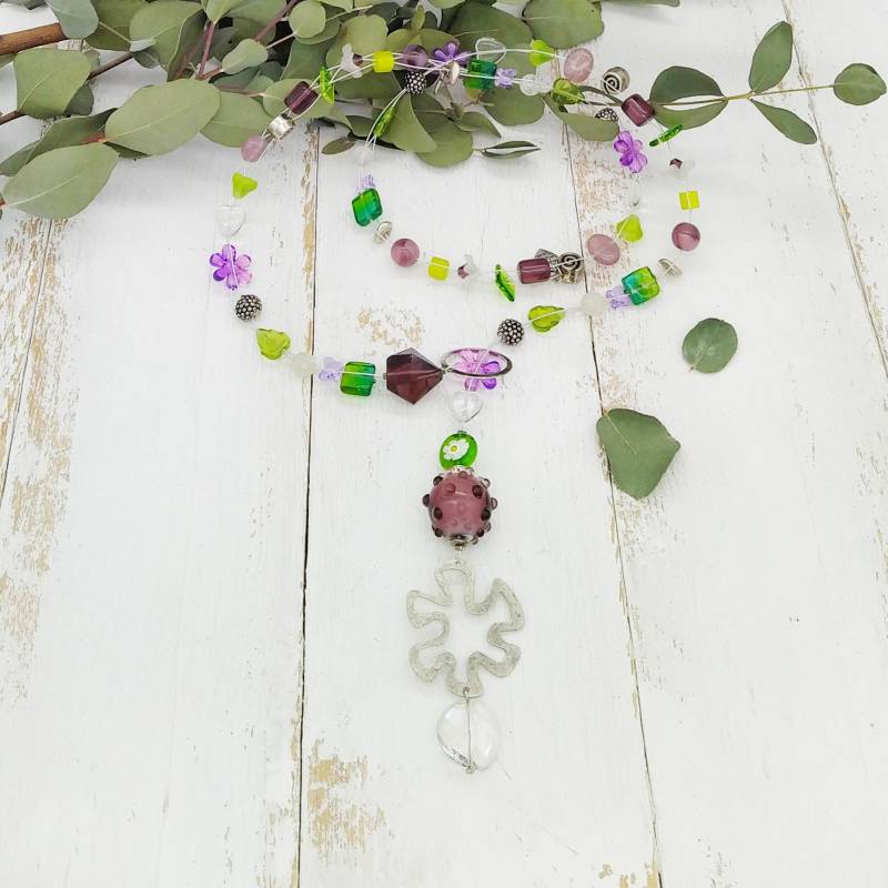 Variable Y-Kette Mit Blumen, Muranoglas Und Blättern Im Materialmix Variable Y-Kette Mit Blumen, Muranoglas Und Blättern Im Materialmix von tickodesign