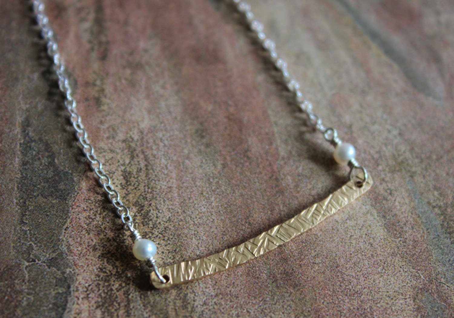 Gold Bar Halskette - Sterling Kette Mixed Metal Alltagsschmuck Minimalistisch Layering Gold Bar Halskette - Sterling Kette Mixed Metal Alltagsschmuck Minimalistisch Layering von tidalbeadworks