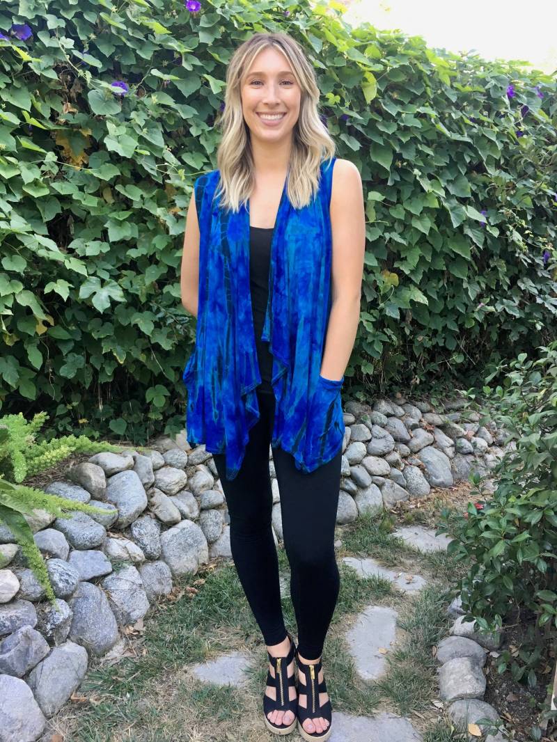 Plus Size Damen Taschenweste, Tie Dye Weste Taschen, Pullover Weste, Multi Blues W/Schwarz, S M Oder von tiedyebypureintent