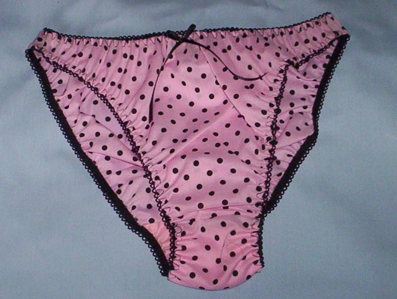 Rosa Mit Schwarzen Tupfen Höschen Aus 100% Baumwolle Rosa Mit Schwarzen Tupfen Höschen Aus 100% Baumwolle von tigerlizzylou