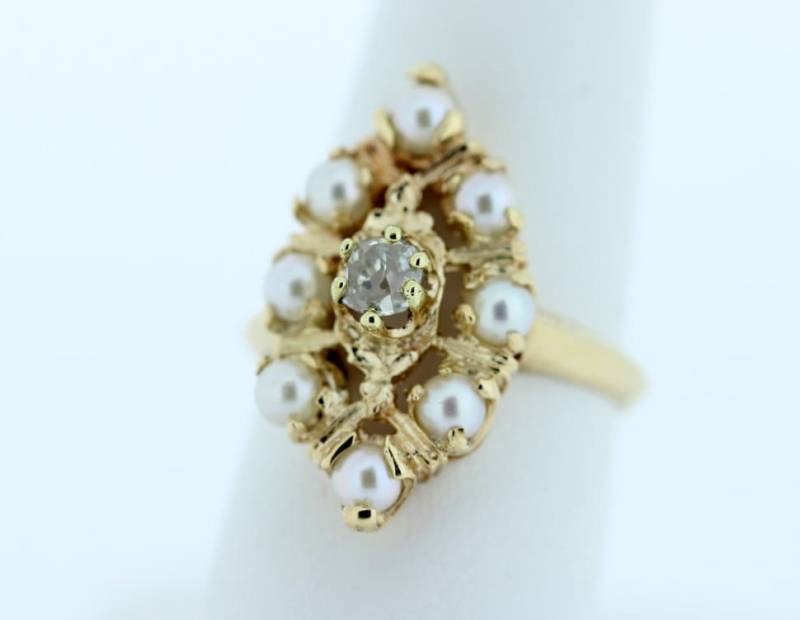 14 Karat Gelbgold-Diamant - Und Perlenring von timekeepersinclayton