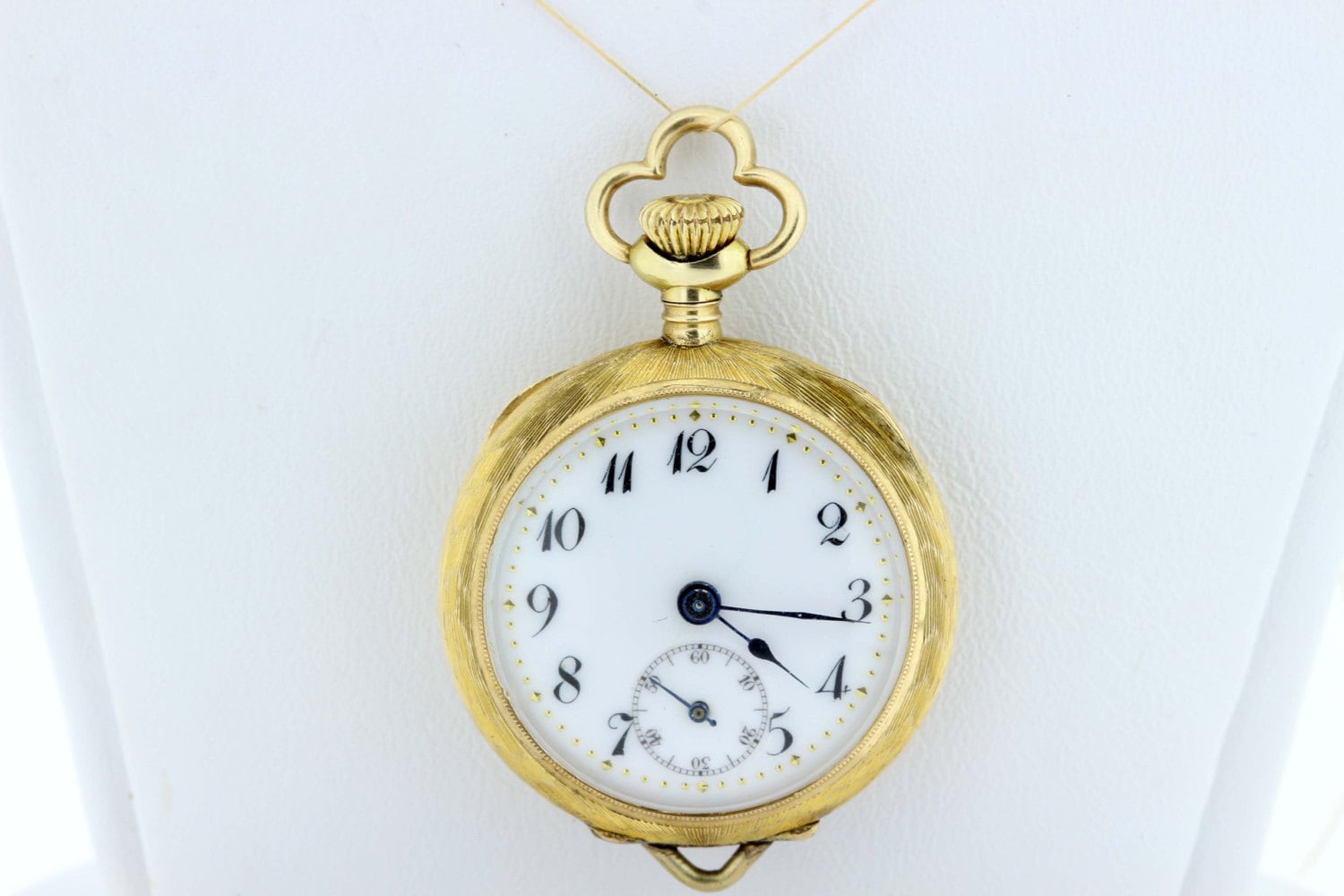 14 Karat Gold Mini Taschenuhr Damen von timekeepersinclayton