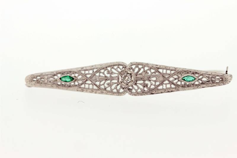 14K Brosche Mit Diamant-Center Und Smaragd Akzente 14K Brosche Mit Diamant-Center Und Smaragd Akzente von timekeepersinclayton