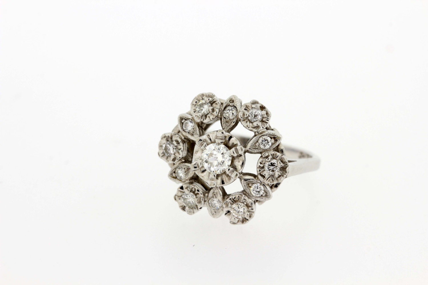 14K Diamant-Blumenring von timekeepersinclayton