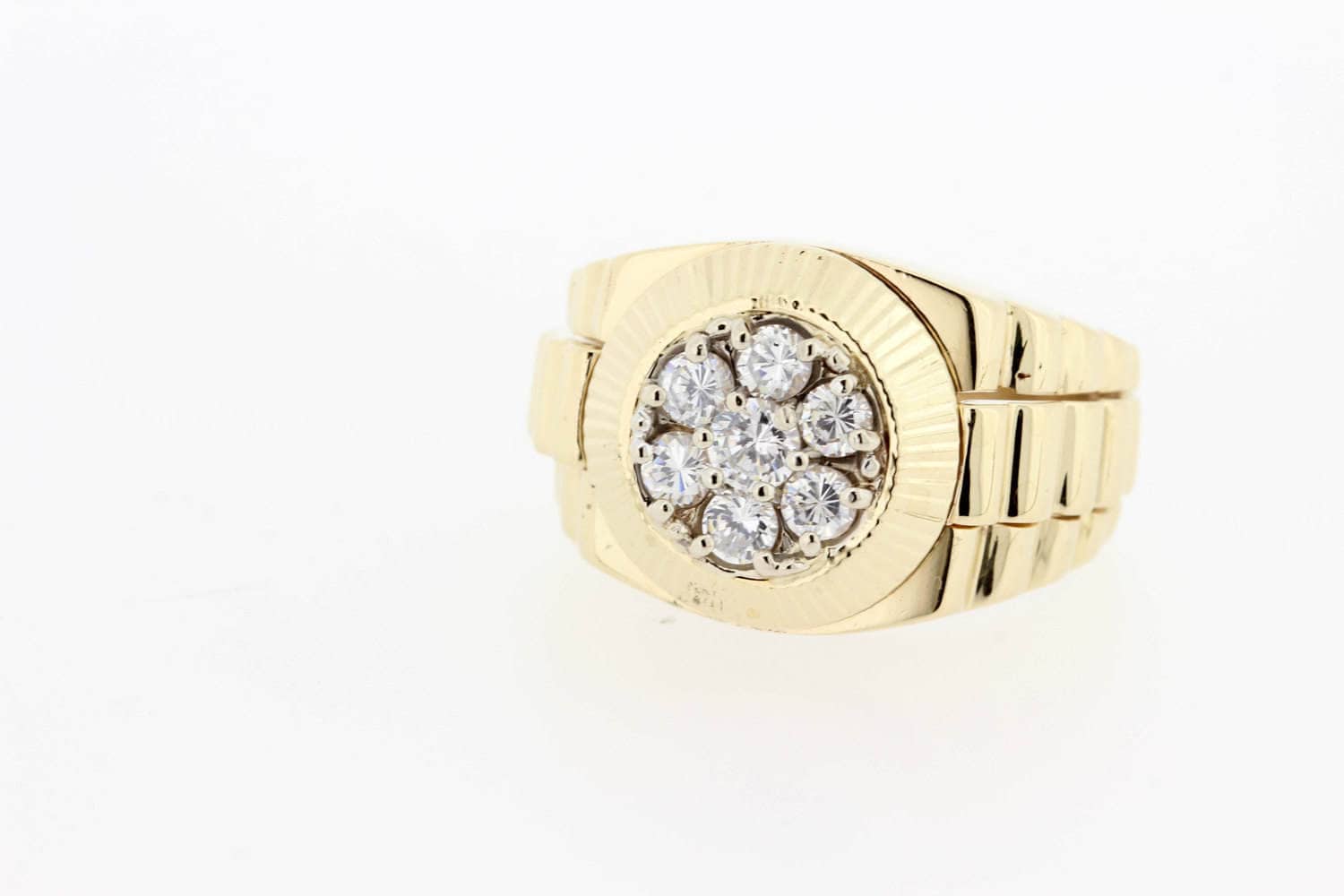 14K Gelber Ring Mit Cz Cluster von timekeepersinclayton