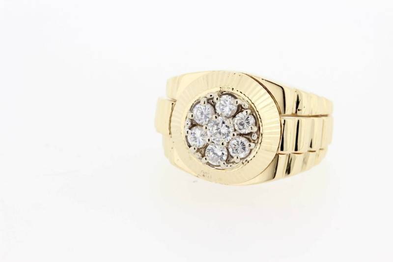 14K Gelber Ring Mit Cz Cluster von timekeepersinclayton