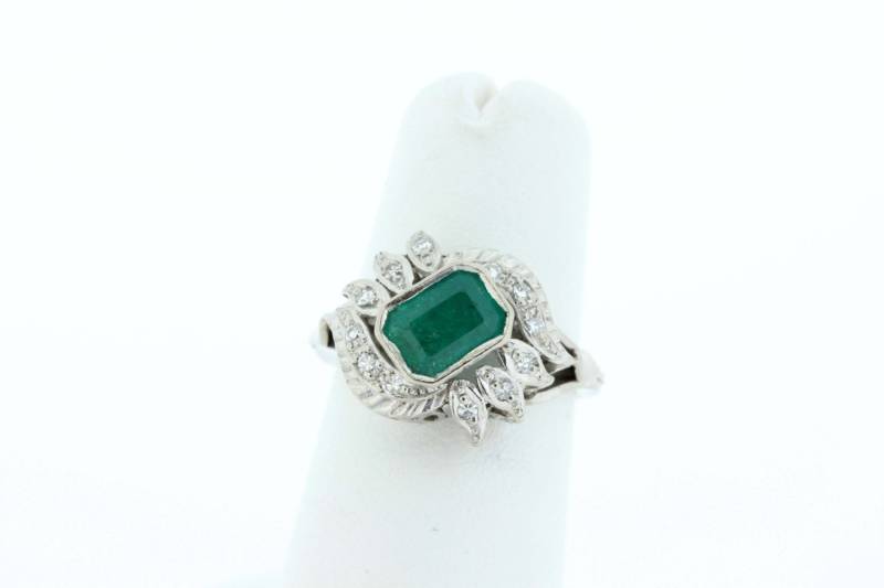 14K Gold Diamant Und Smaragd Ring von timekeepersinclayton