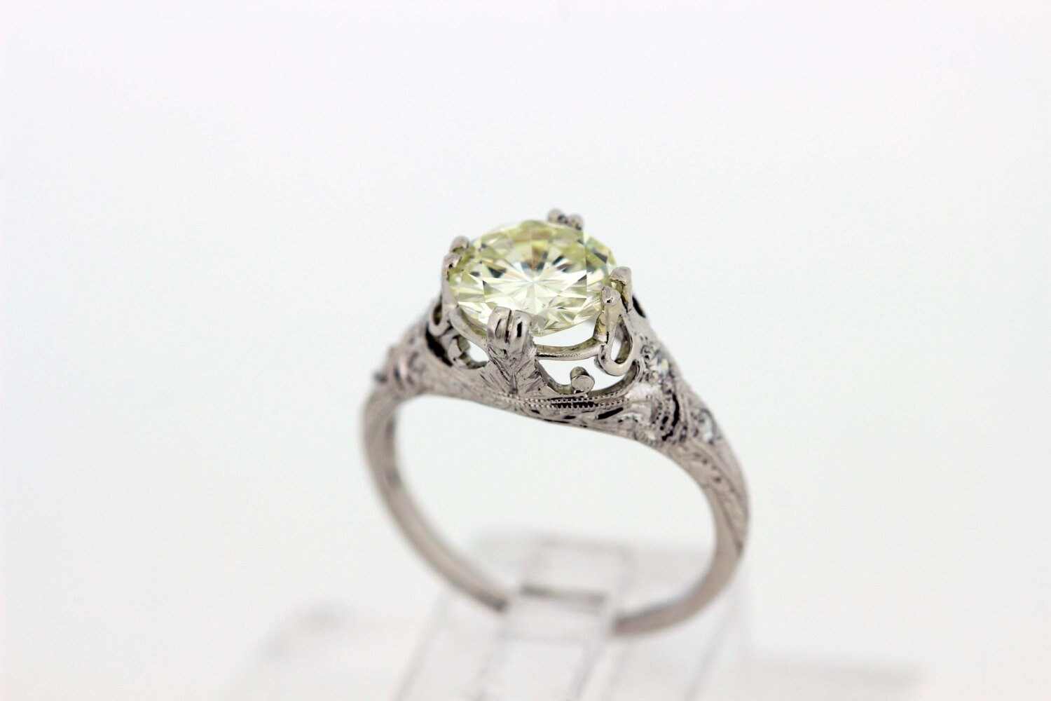 14K Gold Graviert Diamant-Ring von timekeepersinclayton