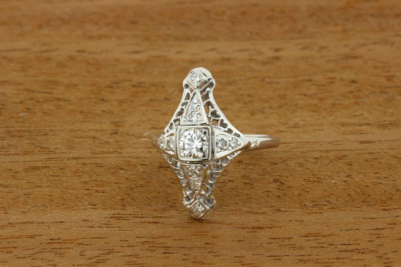 14K Gold Herz Filigraner Ring Mit Halbes Karat Gesamtgewicht in Diamanten von timekeepersinclayton