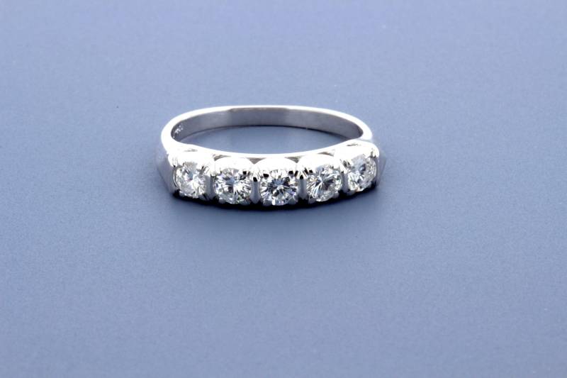 14K White Gold Messerschneide Diamant-Band von timekeepersinclayton