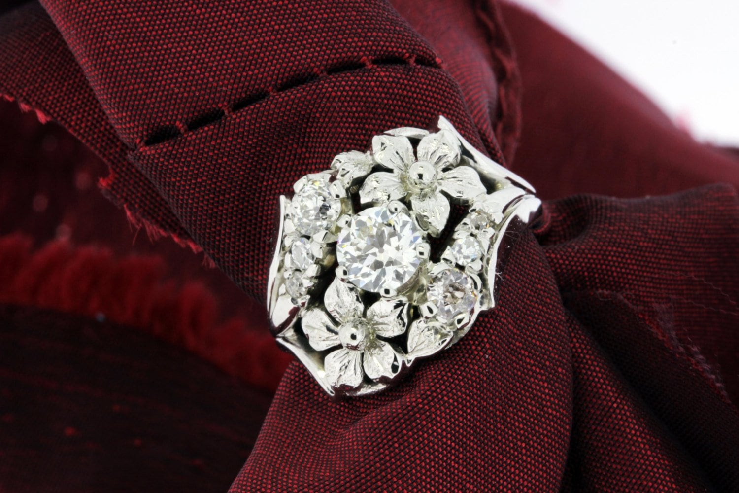 18K Gold Diamant Blumen Ring von timekeepersinclayton