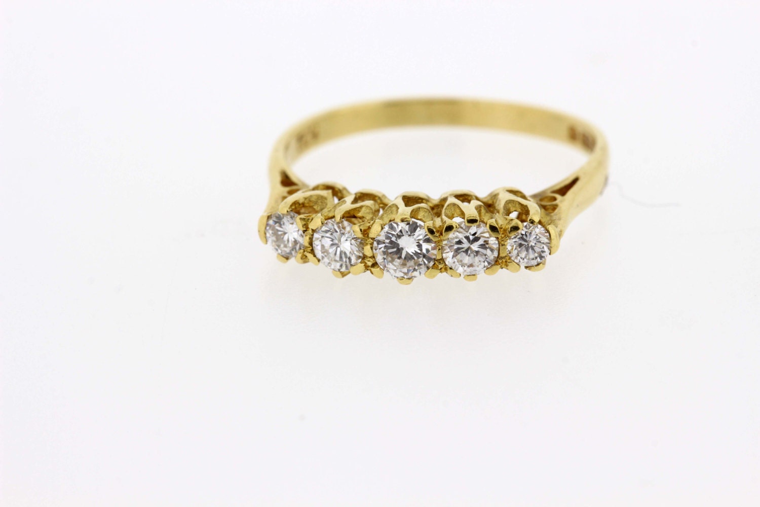 5 Diamant Zeile 18K Gold Ring von timekeepersinclayton