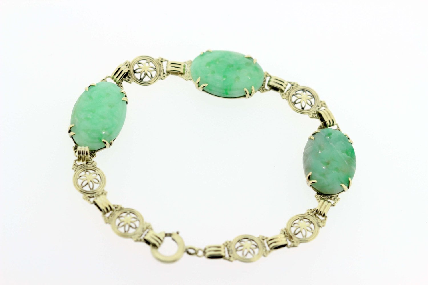 Armband Aus Geschnitzter Jade 10-Karätigem Gold von timekeepersinclayton