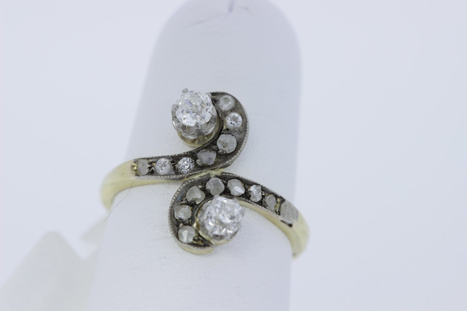 Diamant-Reverse-Swirl-Ring Aus 18-Karätigem Gold von timekeepersinclayton