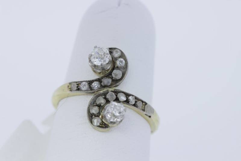 Diamant-Reverse-Swirl-Ring Aus 18-Karätigem Gold von timekeepersinclayton