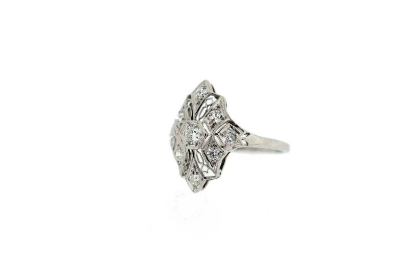 Diamant Und Filigrane Platin-Ring Diamant Und Filigrane Platin-Ring von timekeepersinclayton