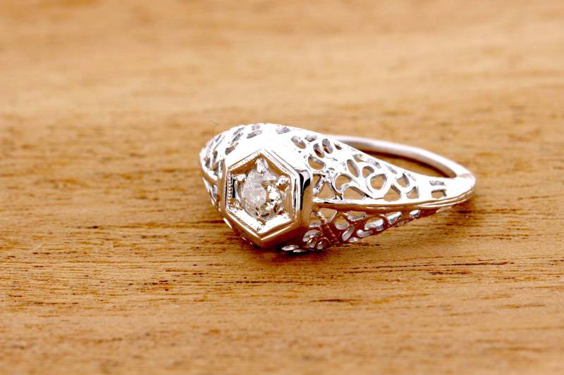 Floral Filigranen 14K Weißgold Mit Diamant Solitär-Ring von timekeepersinclayton
