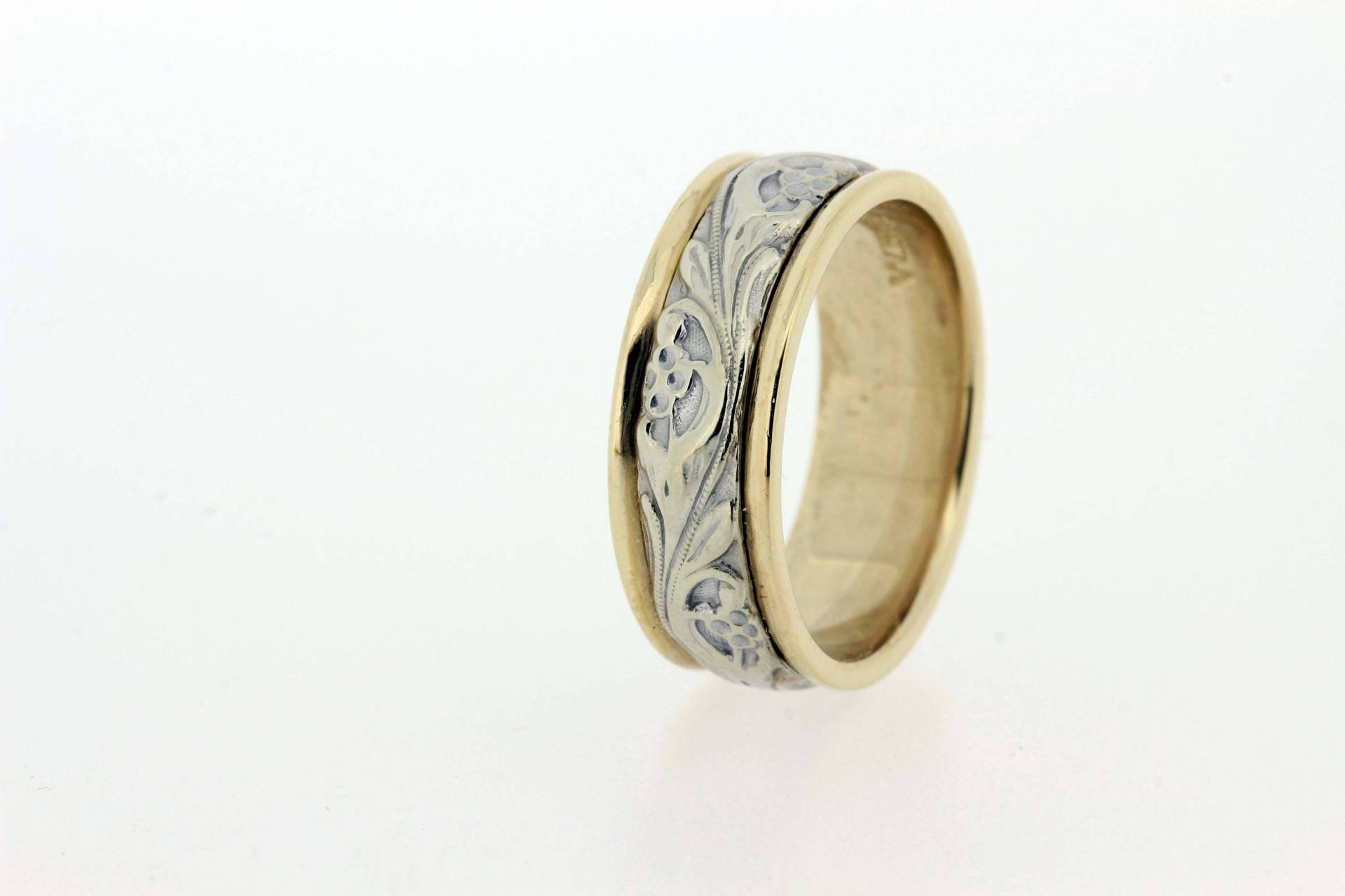 Herrenarmband Mit Blumengravur Aus 14-Karätigem Weiß - Und Gelbgold von timekeepersinclayton