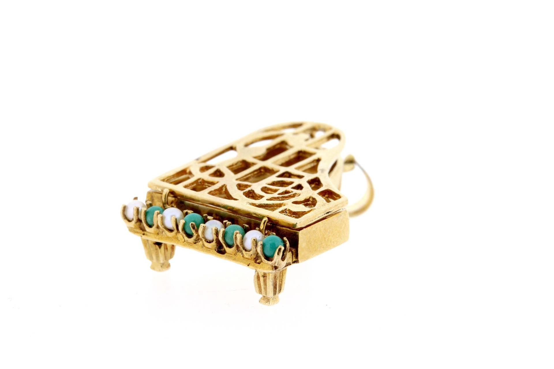 Klavierlack Aus 14-Karätigem Gelbgold Mit Perle Und Türkis von timekeepersinclayton