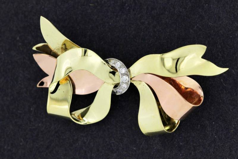 Kleine Schleifenbrosche Aus 14-Karätigem Zweifarbigem Gold Mit Pavé-Diamanten von timekeepersinclayton