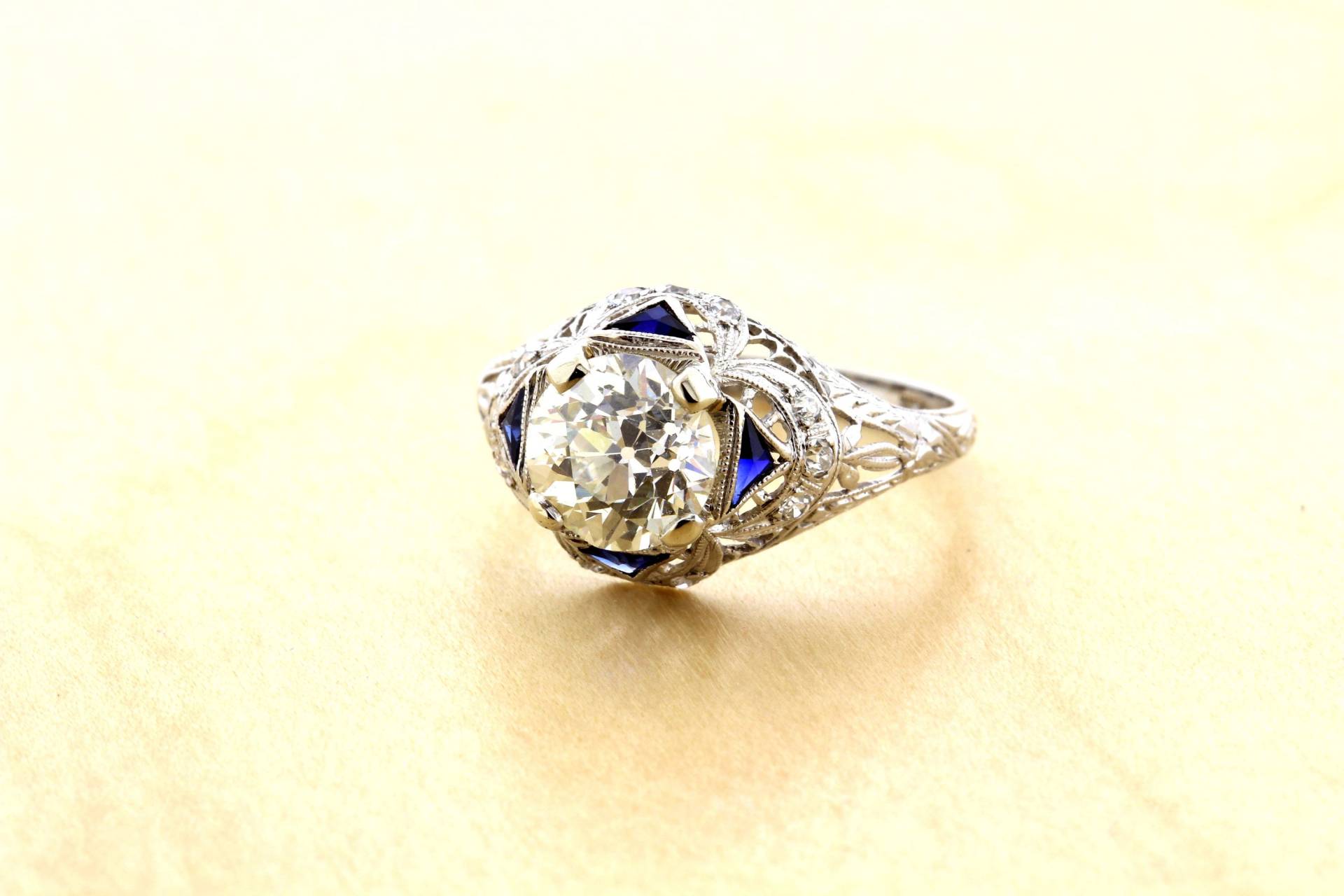 Platin-Hand Graviert Filigree 2, 24 Ct Diamond Ring Egl Zertifiziert Platin-Hand Graviert Filigree 2, 24 Ct Diamond Ring Egl Zertifiziert von timekeepersinclayton