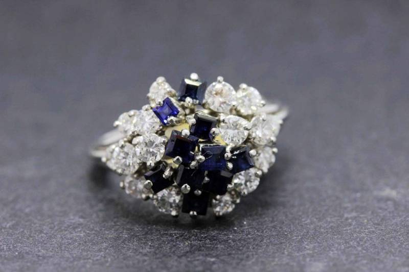 Platinring Mit Diamant - Und Saphir-Clusterring von timekeepersinclayton