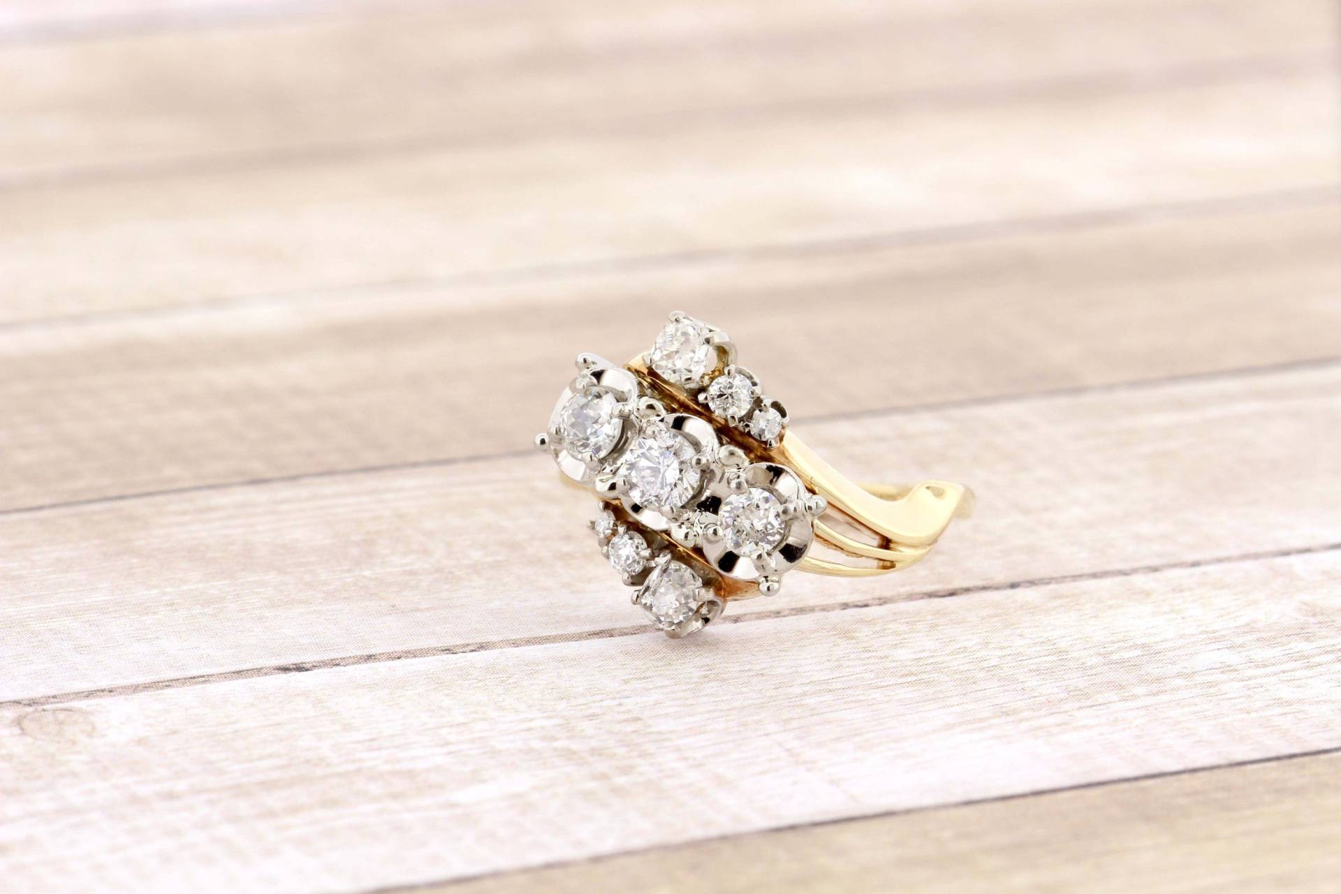 Vintage Handgemachte 14K Gelb Und Weiß Gold.80Ct Tw Mine Geschnitten Diamanten von timekeepersinclayton