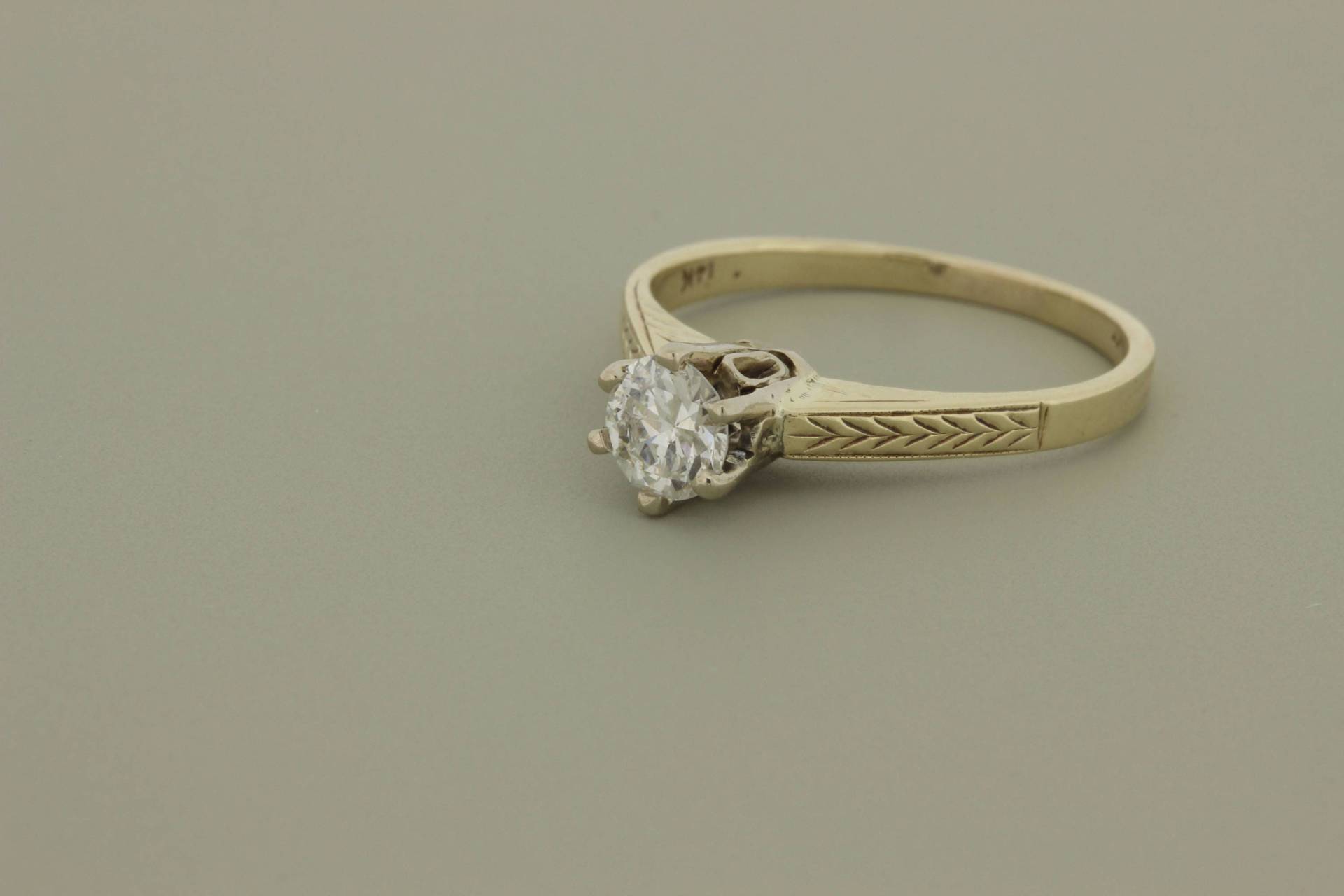 Zwei-Ton-Diamant Solitär 14K Gelb Und Weiß Gold von timekeepersinclayton