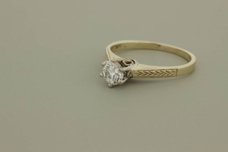 Zwei-Ton-Diamant Solitär 14K Gelb Und Weiß Gold von timekeepersinclayton