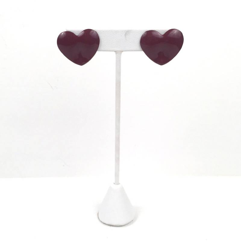 Vintage 1980S Burgunderrote Herz Ohrringe Aus Metall Vintage 1980S Burgunderrote Herz Ohrringe Aus Metall von timelesspieces