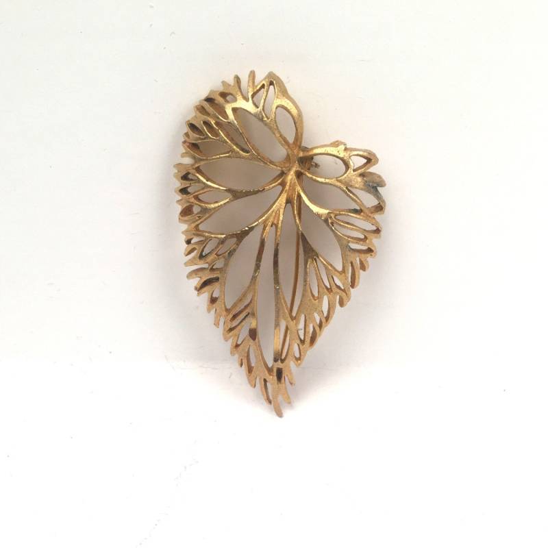 Vintage Blatt-Gold-Brosche Vintage Blatt-Gold-Brosche von timelesspieces