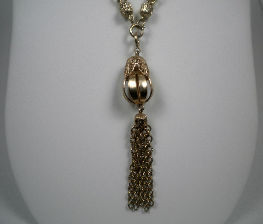 Vintage Gold Kettenanhänger Mit Quaste Vintage Gold Kettenanhänger Mit Quaste von timelesspieces