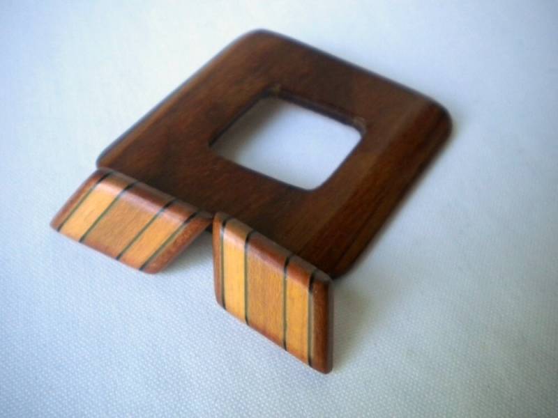 Vintage Holz Brosche Und Ohrring Set Vintage Holz Brosche Und Ohrring Set von timelesspieces