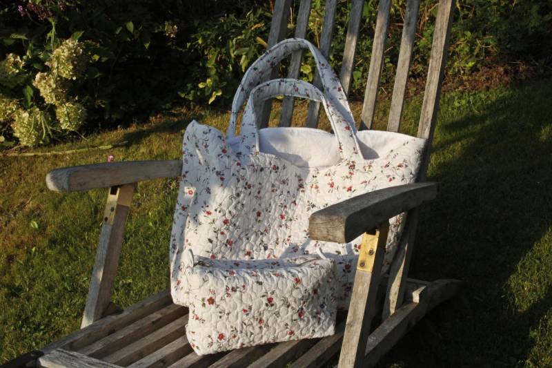 Shopper + Kosmetiktasche Beachbag Handmade Taschenset Hangemacht Strandtasche Badetasche von tinaslandhaus